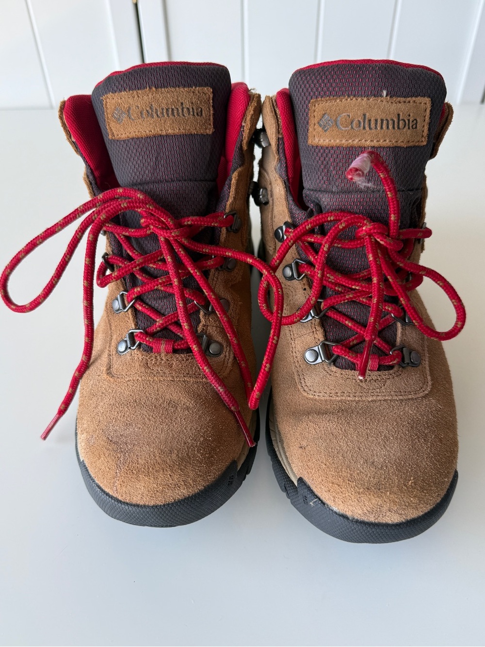 Columbia Newton Ridge Women’s size 10
